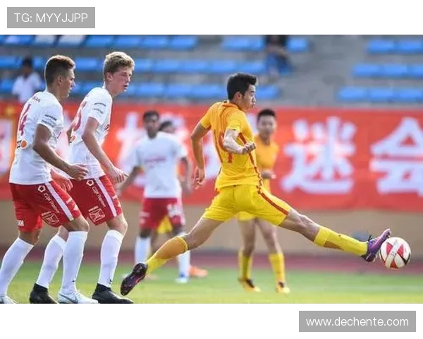 西班牙人对阵鲁能精彩对决展现足球魅力与团队精神